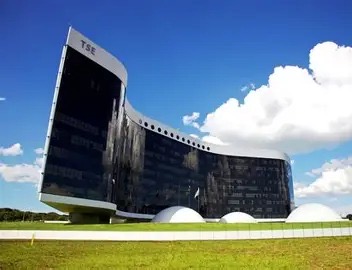 Fundo eleitoral de 2026 destina R$ 4,9 bi; PL, PT e União concentram 40%