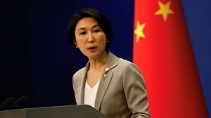 China, alvo dos EUA, rejeita acusações de trabalho forçado e reage às novas tarifas