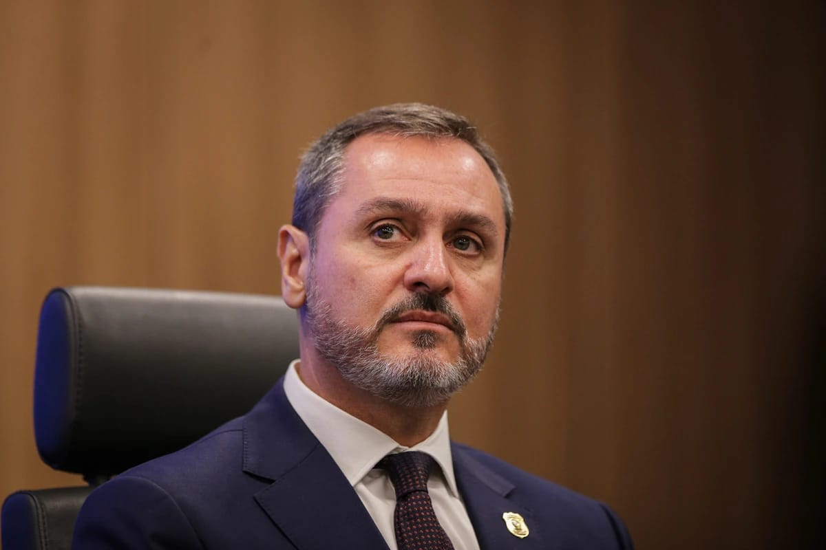 Rodrigues cobra dos EUA entrega de foragidos e bloqueio de bens