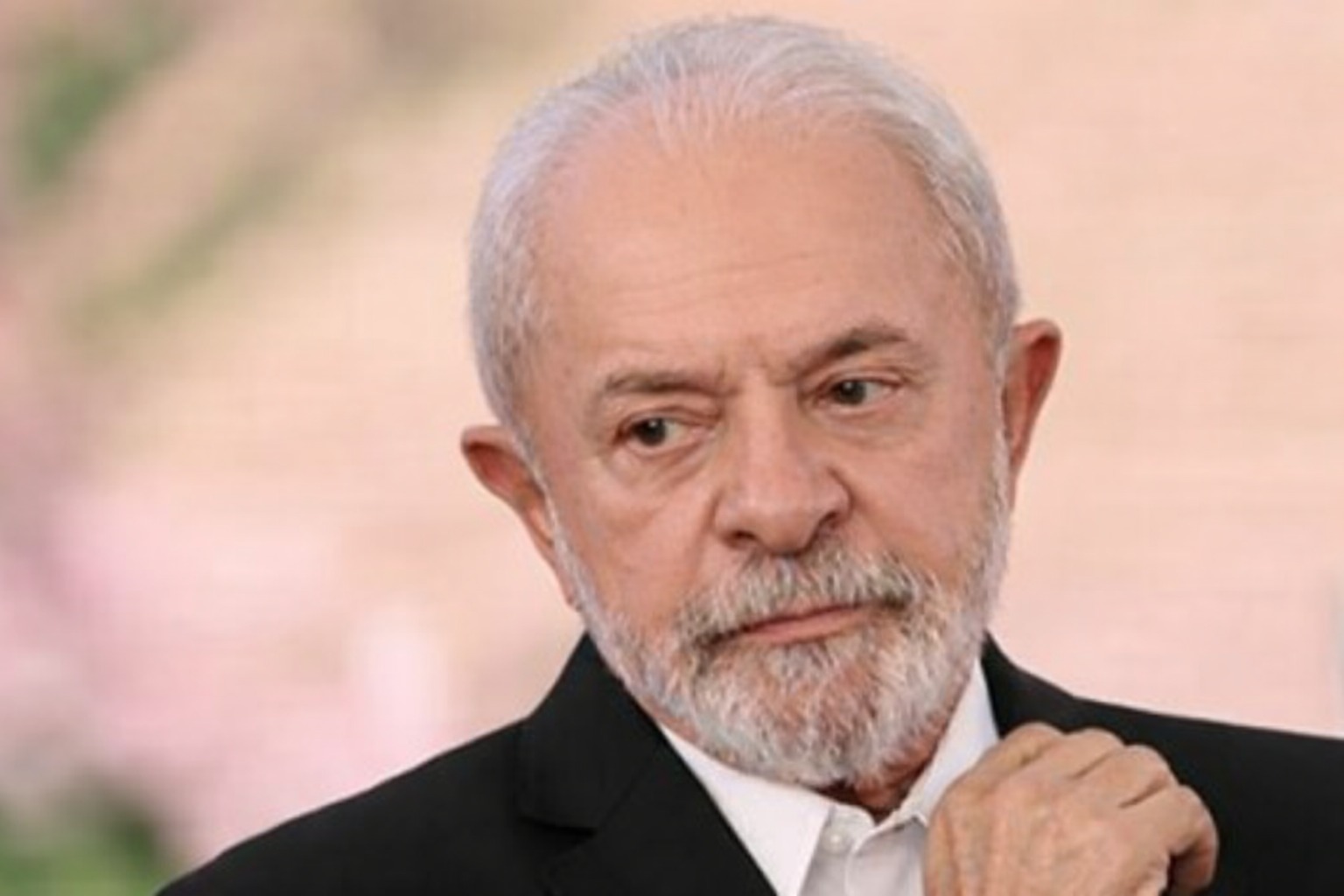 AO VIVO: Em ritmo de campanha, Lula anuncia crédito para financiar motos para trabalhador de aplicativos