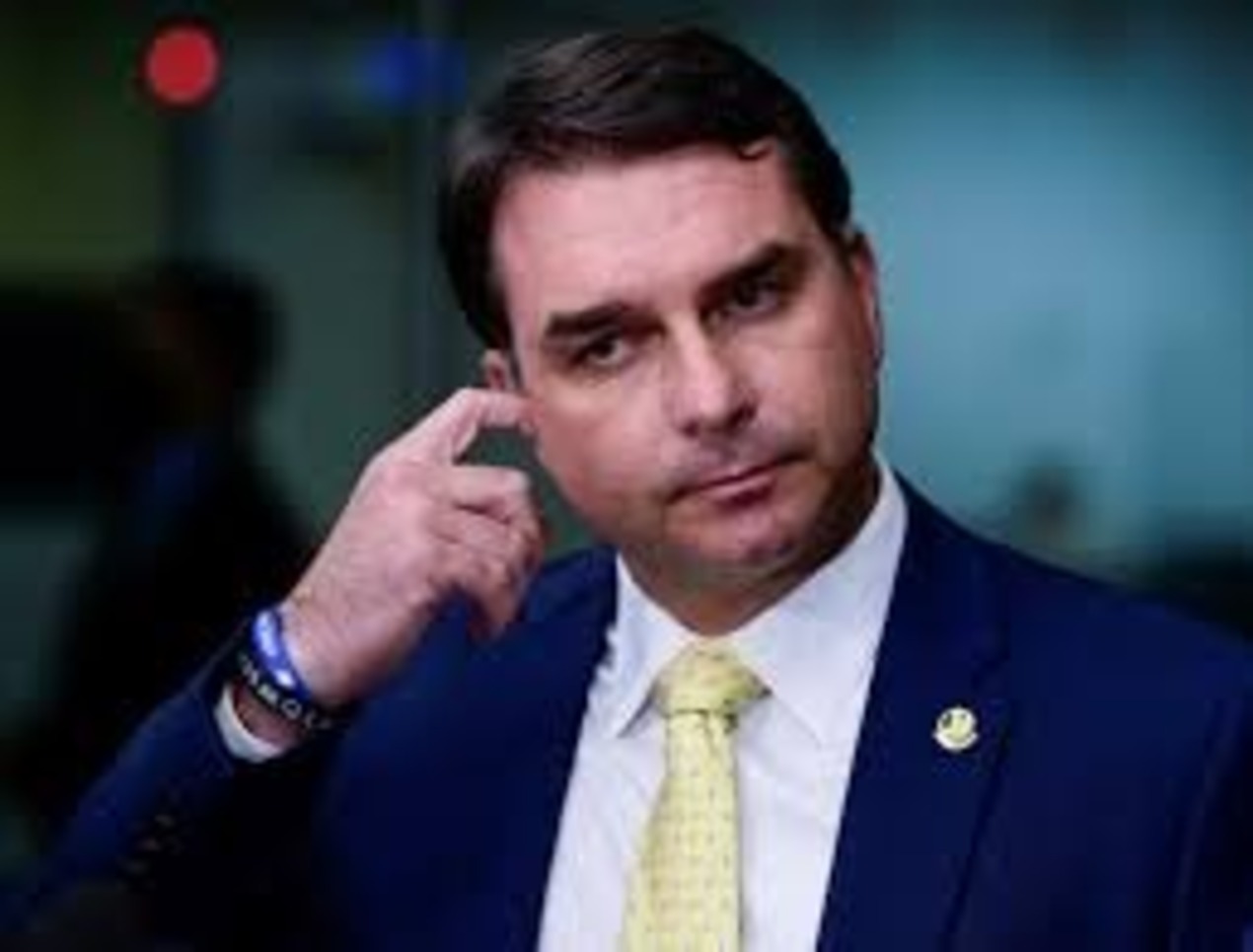 Flávio Bolsonaro vê rejeição subir e Lula mantém índice estável, aponta BTG/Nexus